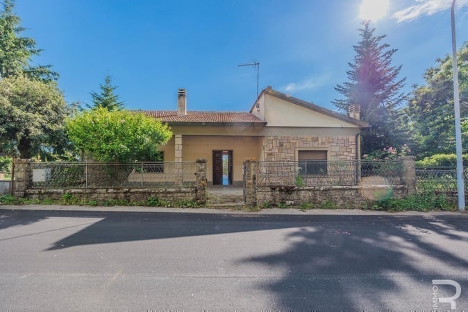 Villa in Roccastrada - view 1
