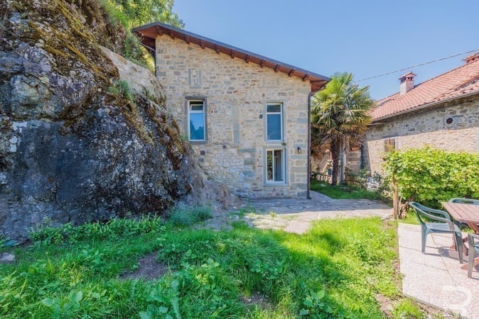 House in San Romano in Garfagnana - view 1