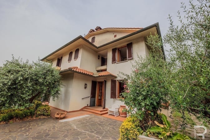 House in Poggibonsi - view 1