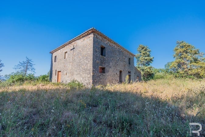 House in Lajatico - view 1