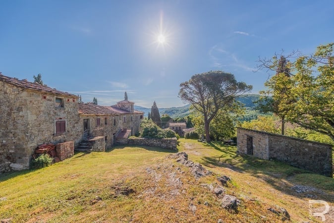 House in Talla - view 1