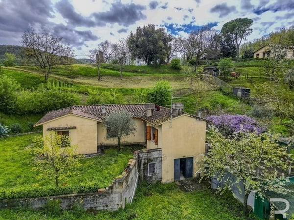 House in Dicomano - view 1