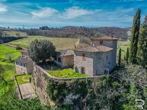 House in Poggibonsi - view 1