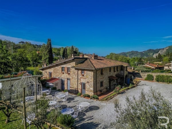 House in Camaiore - view 1