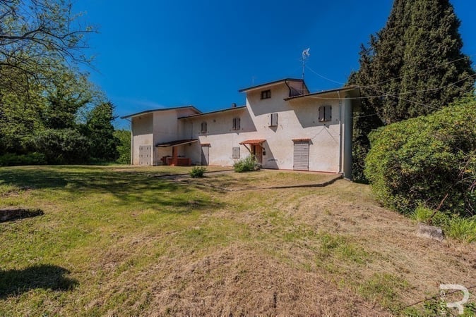 House in Aiale - view 1
