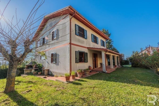 Villa in Montaione - view 1