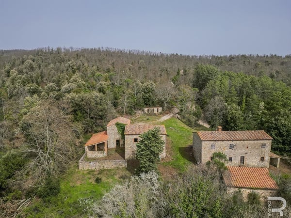 House in Roccastrada - view 1