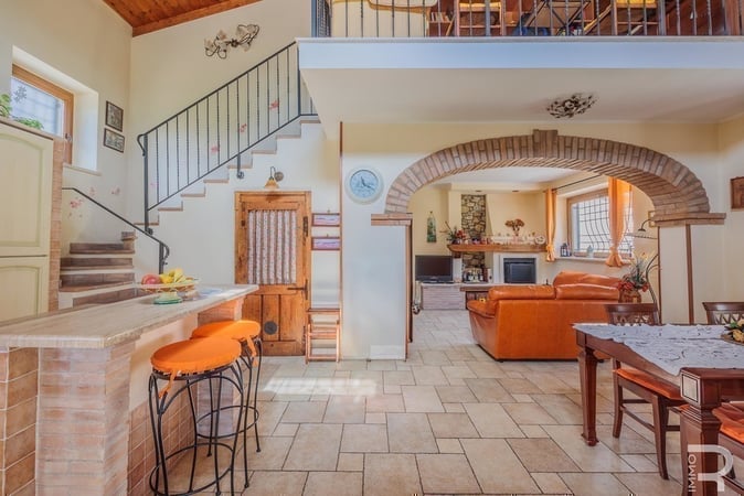 Villa in Pitigliano - view 1