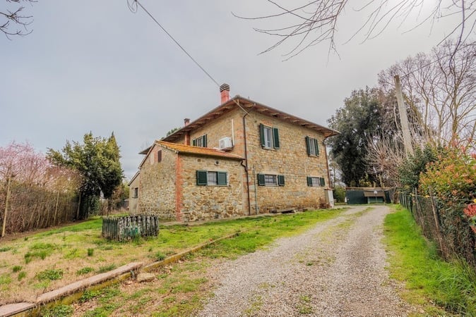 House in Civitella in Val di Chiana - view 1
