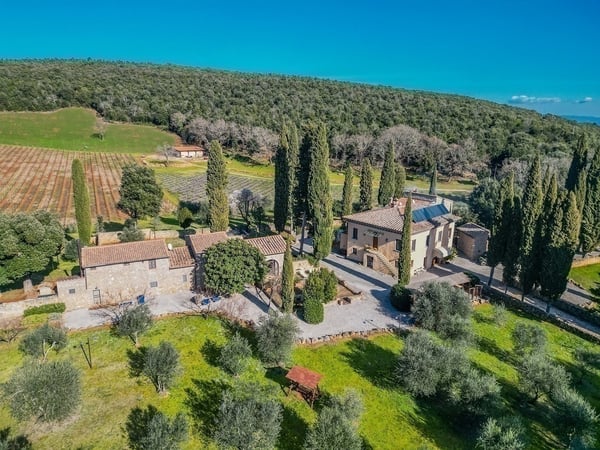 House in San Gimignano - view 1