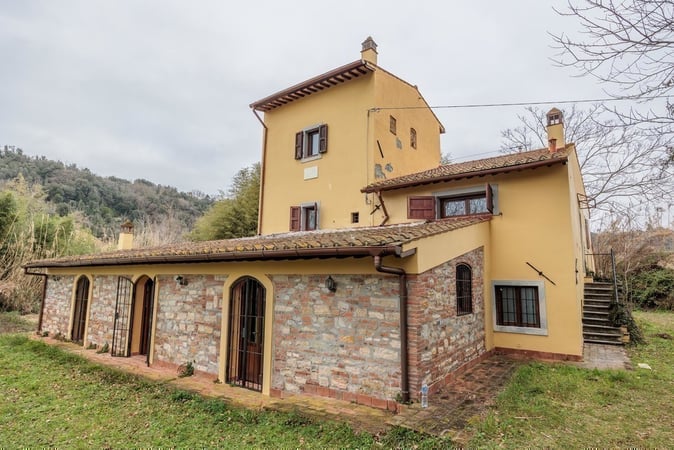 House in Aiale - view 1