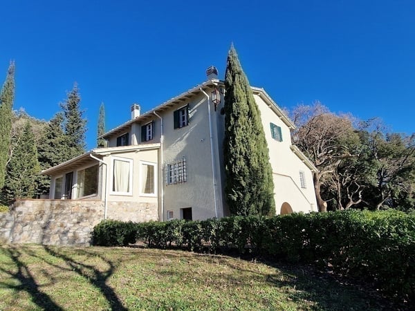 Villa in Riparbella - view 1