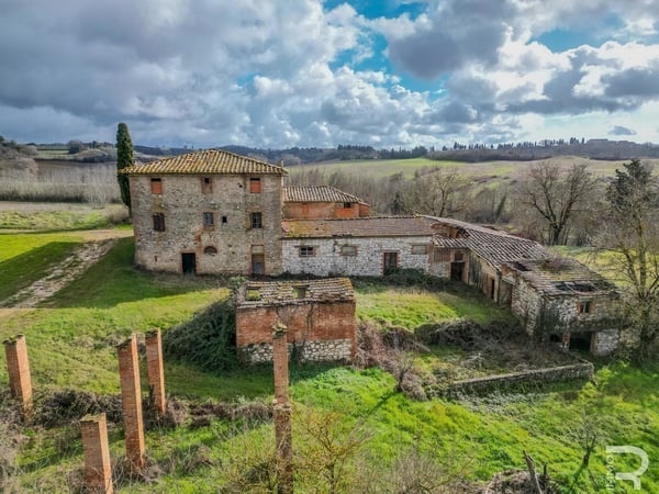 House in Castelnuovo Berardenga - view 1
