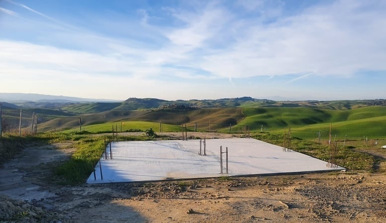 House in Volterra - view 1