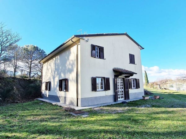 Villa in Anghiari - view 1