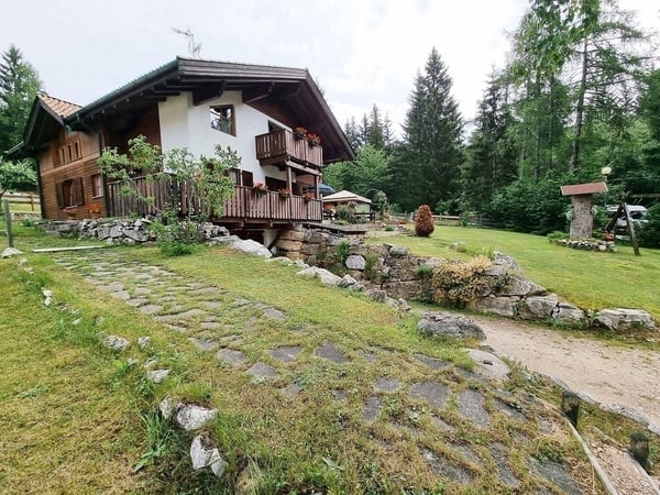 Villa in Borgo d'Anaunia - view 1