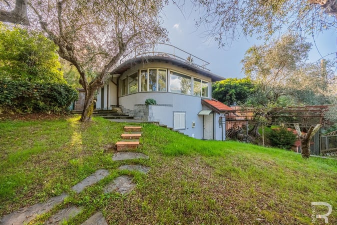 Villa in Camaiore - view 1
