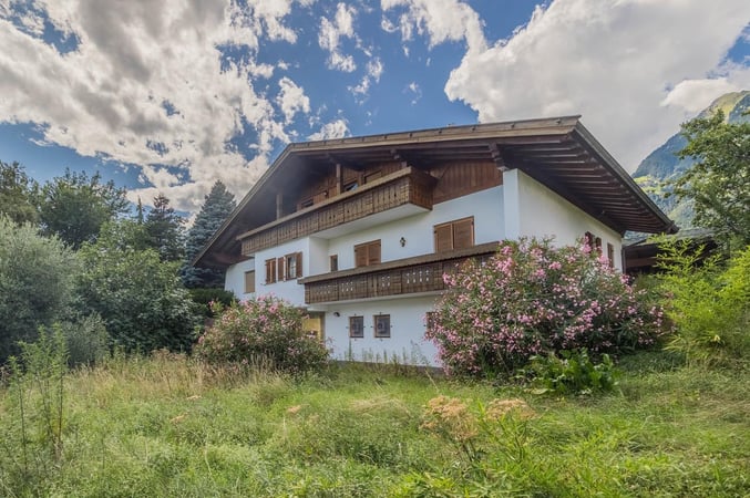 Villa in Tirolo/Tirol - view 1