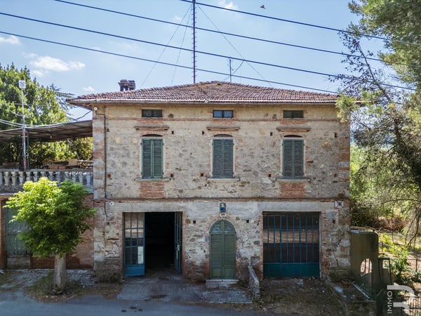 House in Poggibonsi - view 1