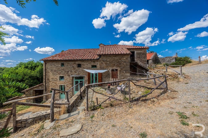 House in Cortona - view 1