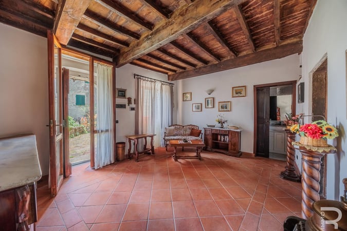 Apartment in San Marcello Piteglio - view 1