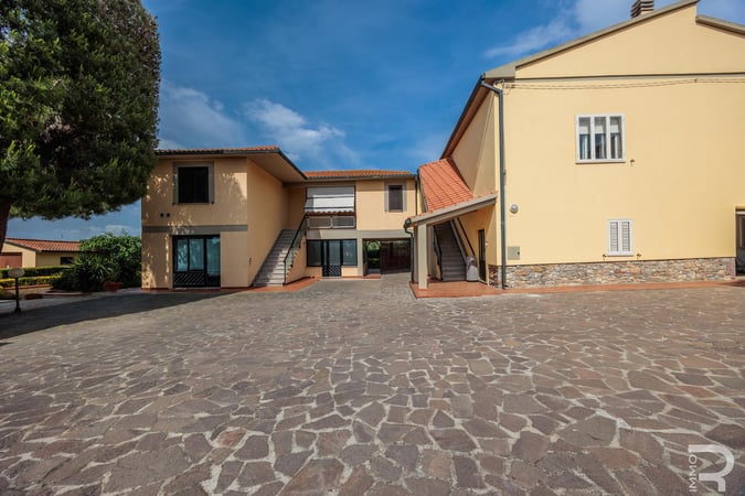 House in Campiglia - view 1