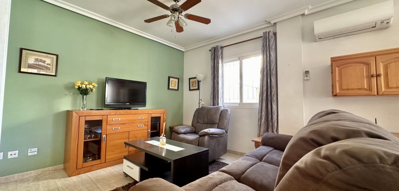 House in Playa Flamenca - Image 3