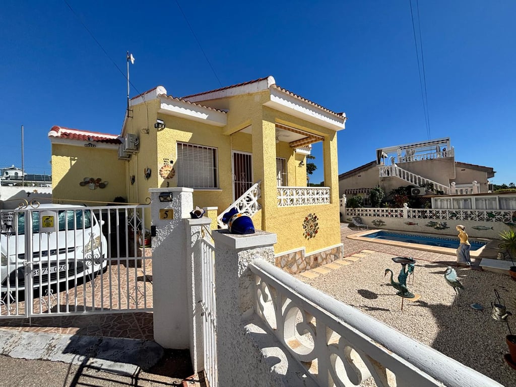 House in Ciudad Quesada - Image 2