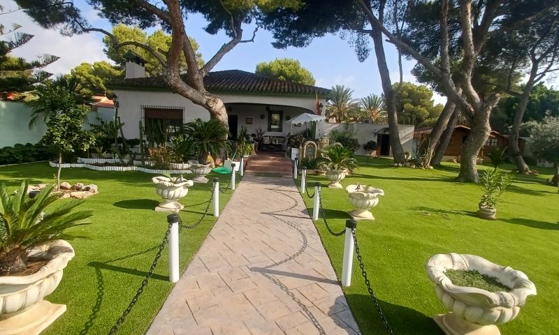 House in Mil Palmeras - Image 3