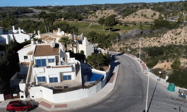 House in Dehesa de Campoamor - view 1