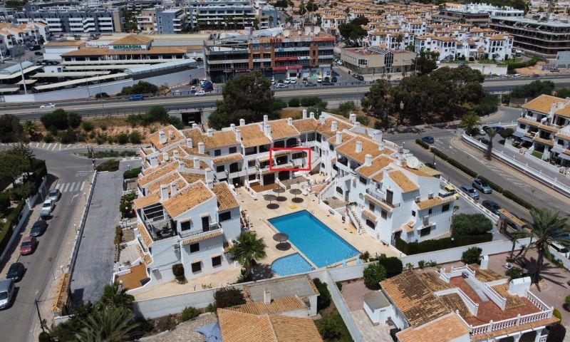 Apartment in Punta Prima - Image 2
