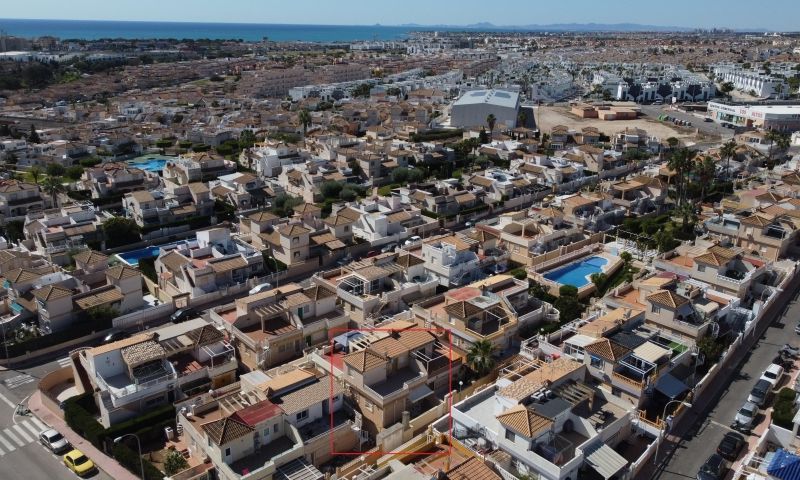 Apartment in Punta Prima - Image 2