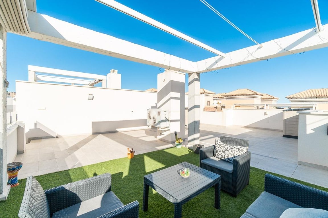 Apartment in Urbanizacion los Balcones - Image 2