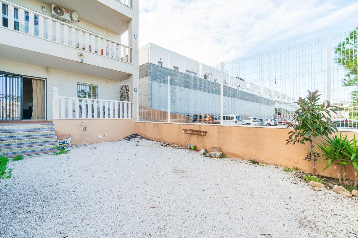 Apartment in Los Dolses - Image 2