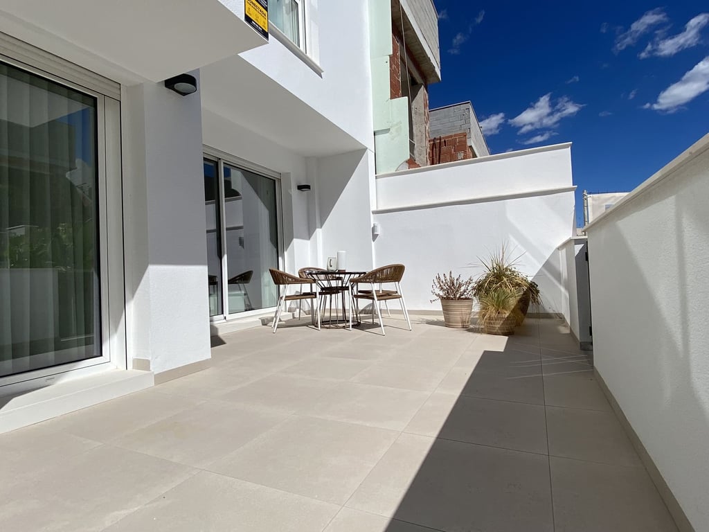 Apartment in Torre de la Horadada - Image 2