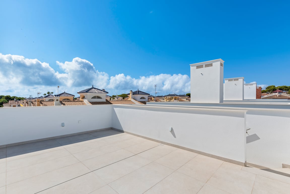 House in Torre de la Horadada - Image 3