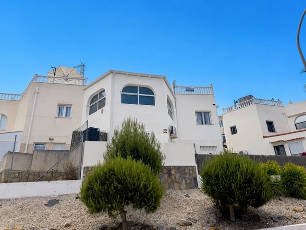 Apartment in San Miguel de Salinas - view 1