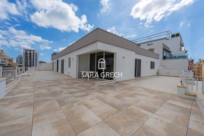 Penthouse in Tas-Sliema - view 1