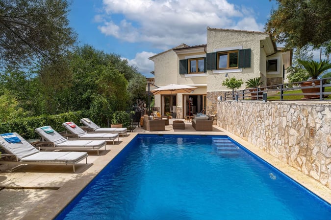 Villa in Calvia - view 1