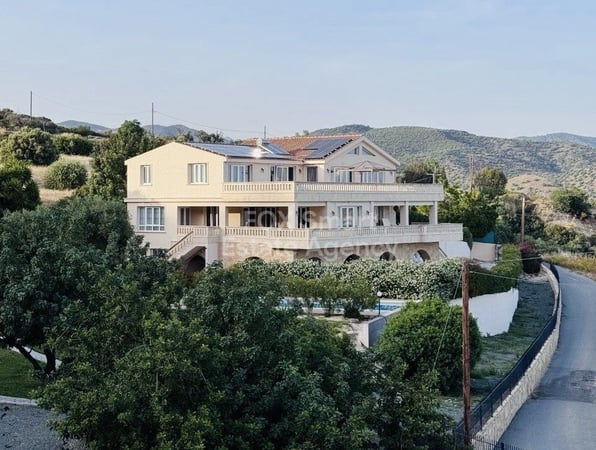 House in Germasogeia - view 1