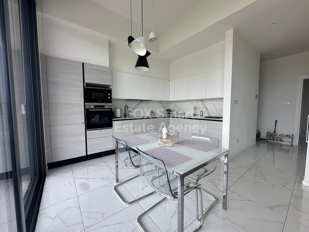 Apartment in Mesa Geitonia - Image 3