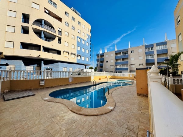 Apartment in Torrelamata - view 1