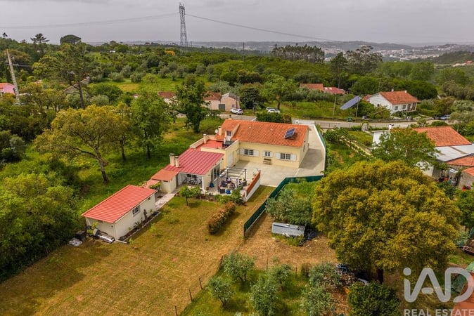 House in Aljubarrota - view 1