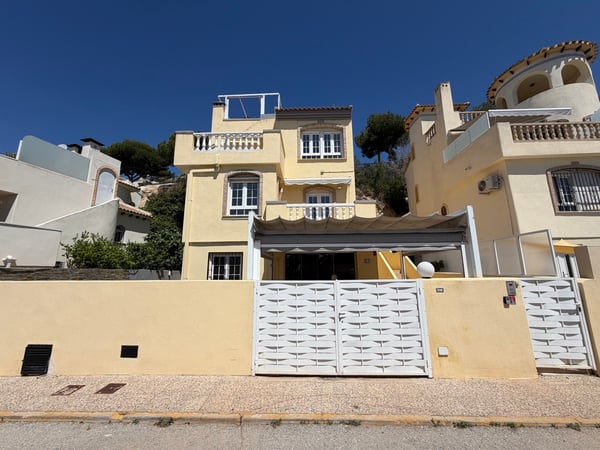 House in Dehesa de Campoamor - view 1
