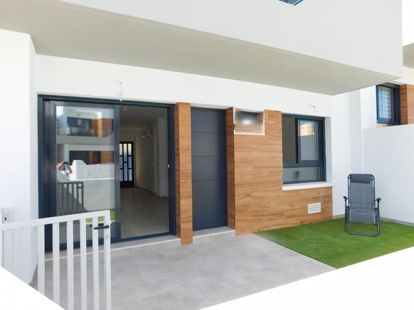 Apartment in San Miguel de Salinas - view 1