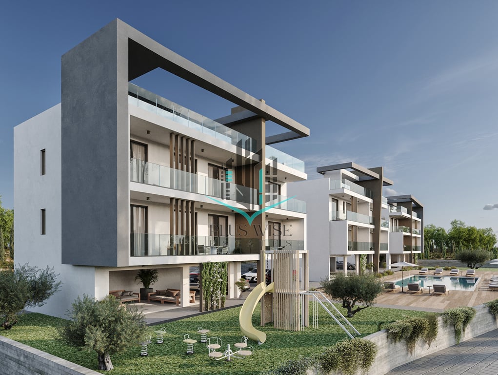 Apartment in Koloni - Image 2