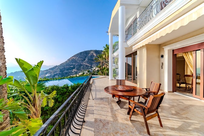 Villa in Pinos - view 1
