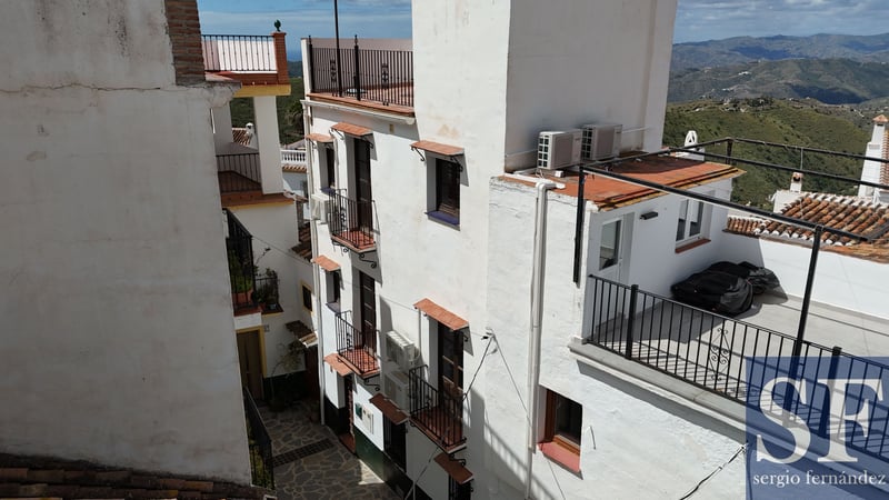 House in Canillas de Aceituno - view 1