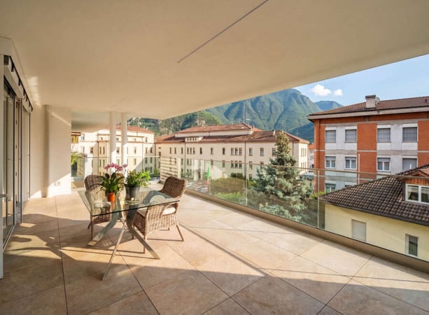 Villa in Bolzano - view 1