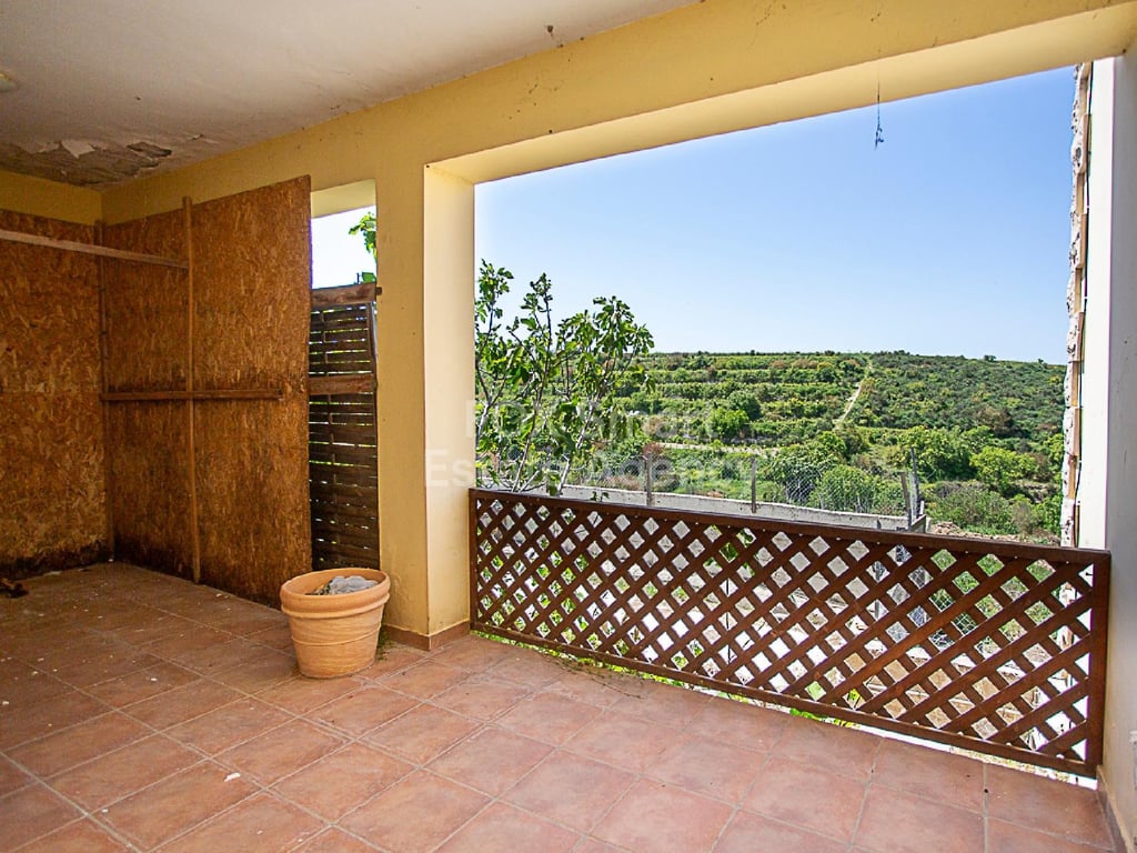 House in Kathikas - Image 3
